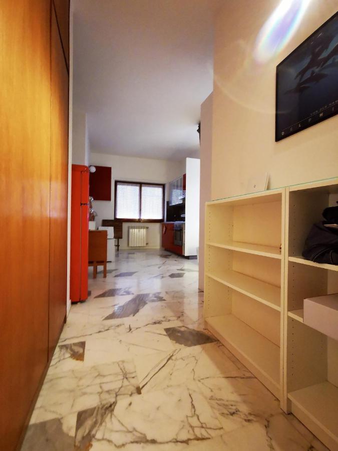 Apartmán Rouge Studio - 10 Min From Vatican Exteriér fotografie