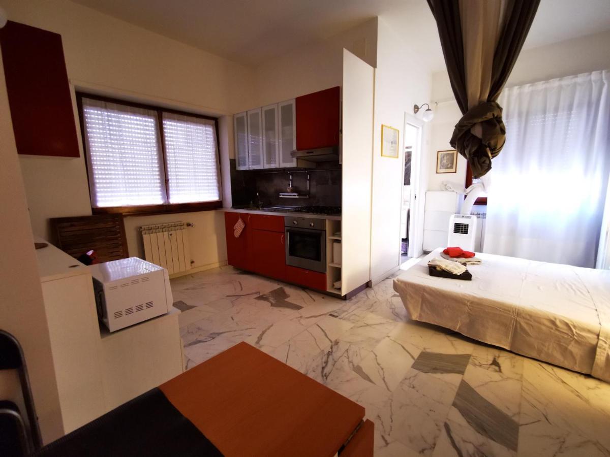 Apartmán Rouge Studio - 10 Min From Vatican Exteriér fotografie