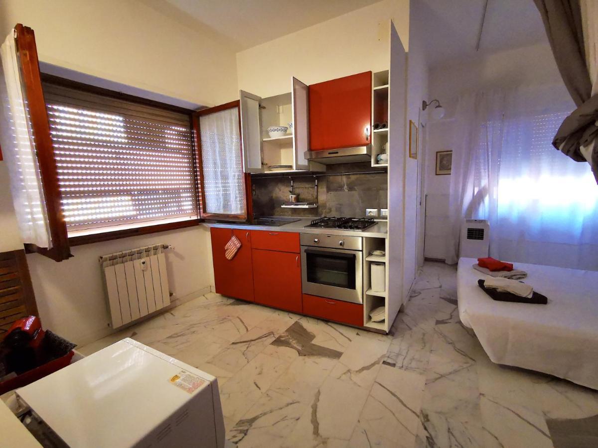 Apartmán Rouge Studio - 10 Min From Vatican Exteriér fotografie